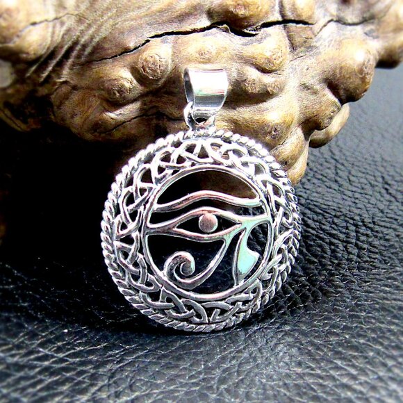 Solid 925 Sterling Silver Egyptian Eye of Horus Pendant - Celtic Third Eye - Picture 1 of 8